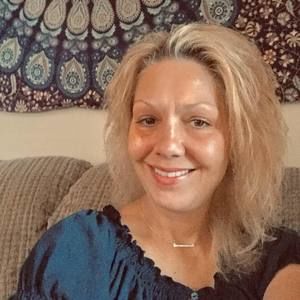 Meet your Posher, Holly